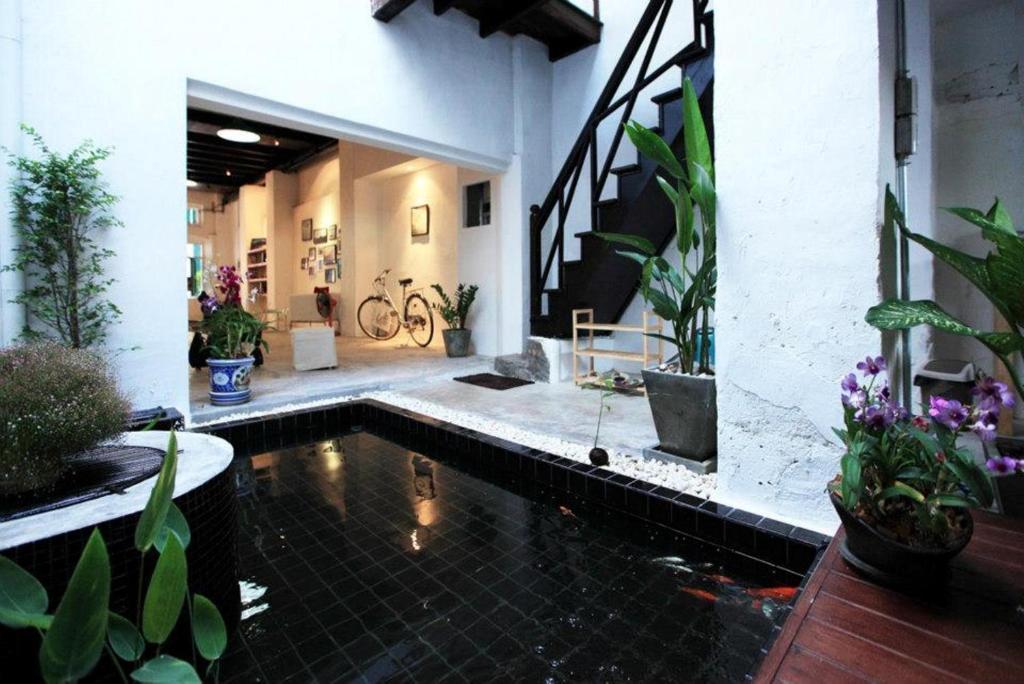 The Rommanee Boutique Guesthouse Phuket Exterior photo